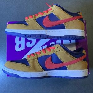Nike SB Dunk Low Pelle Hat aka Reverse Papa Bear